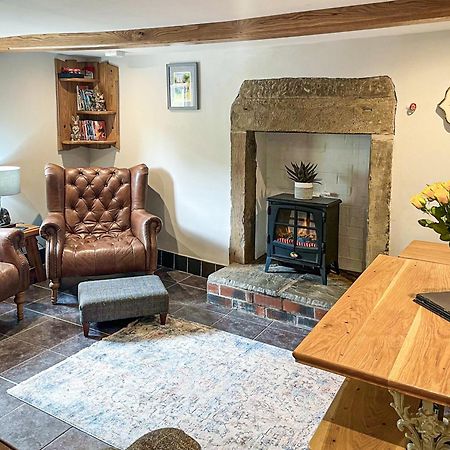 Johnsons Cottage - Uk39727 Taddington エクステリア 写真