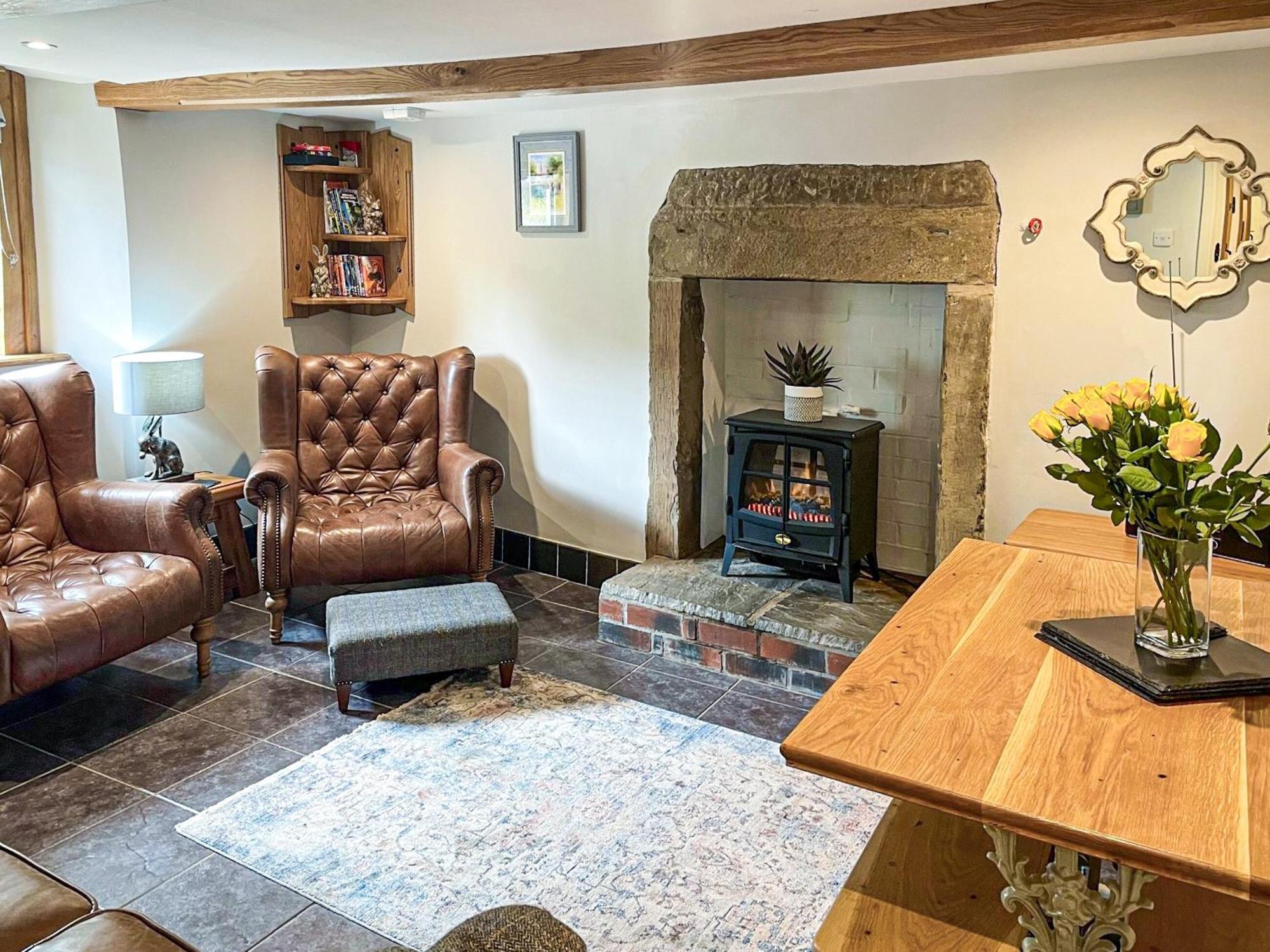Johnsons Cottage - Uk39727 Taddington エクステリア 写真